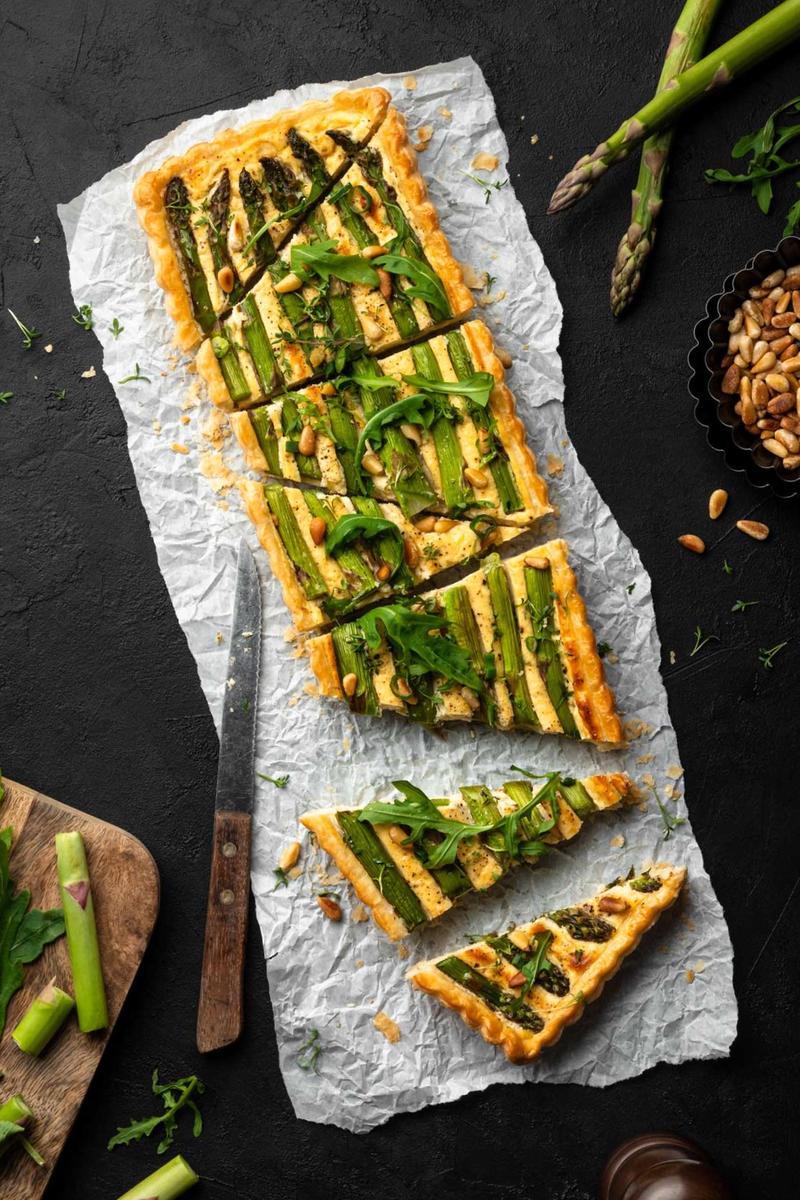 Rezeptbild: Feine grüne Spargeltarte mit Blätterteig