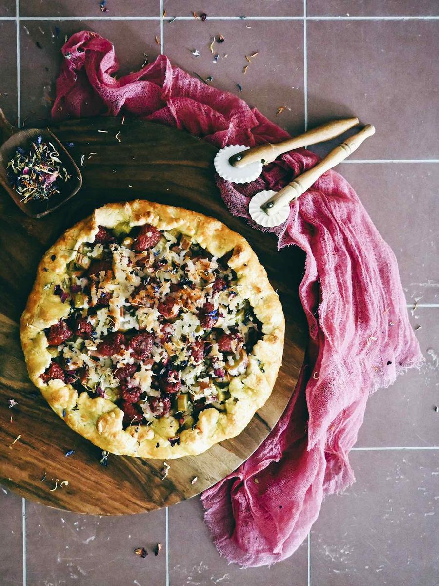 Rezeptbild: HIMBEER-RHABARBER-GALETTE