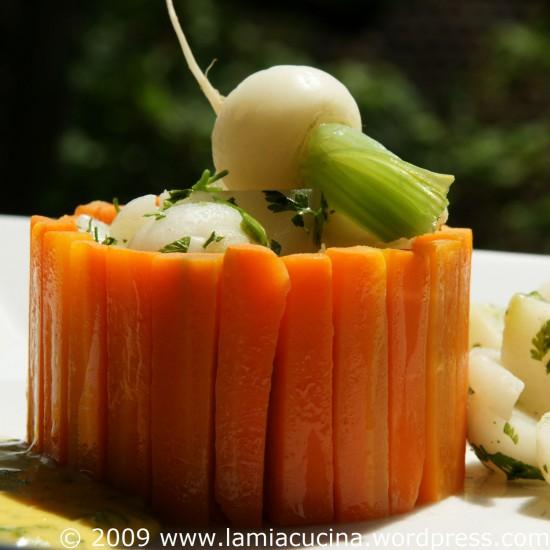 Rezeptbild: Chartreuse aus Mairübchen und Karotten