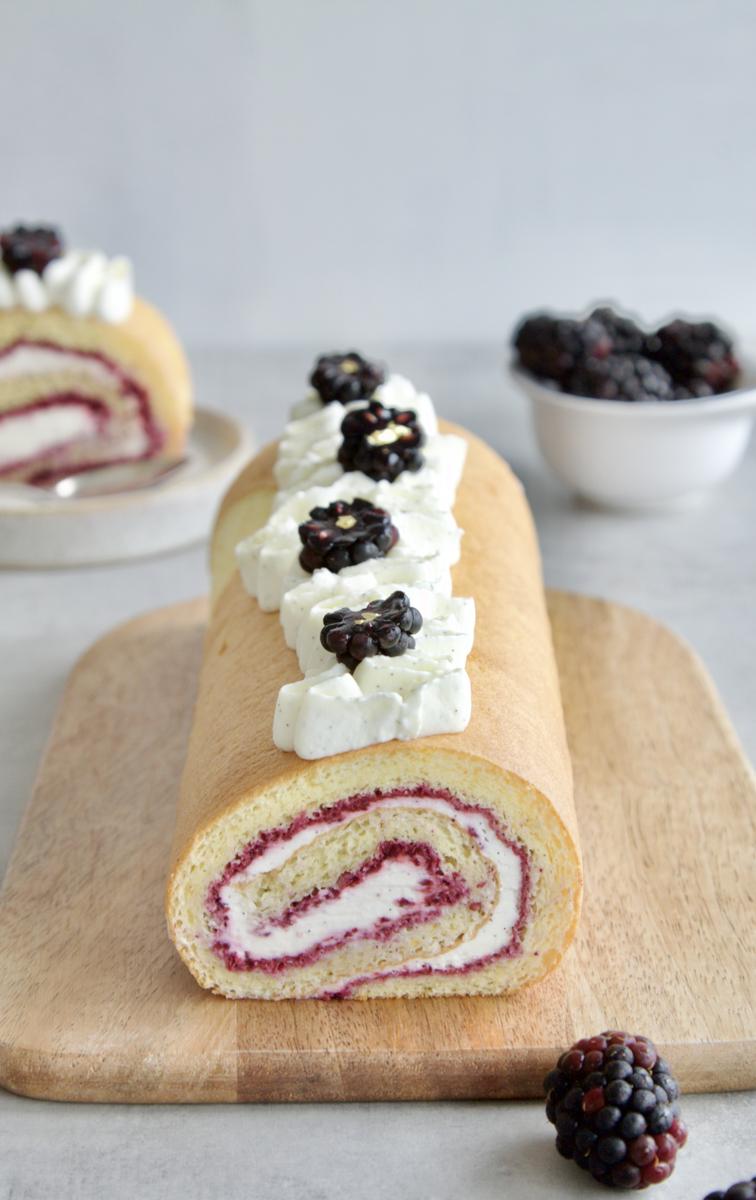 Rezeptbild: Brombeer Vanille Roulade