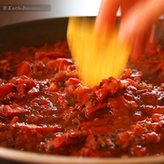 Rezeptbild: Feuriger Tomaten-Paprika-Dip