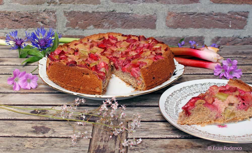 Rezeptbild: Erdbeer-Rhabarberkuchen