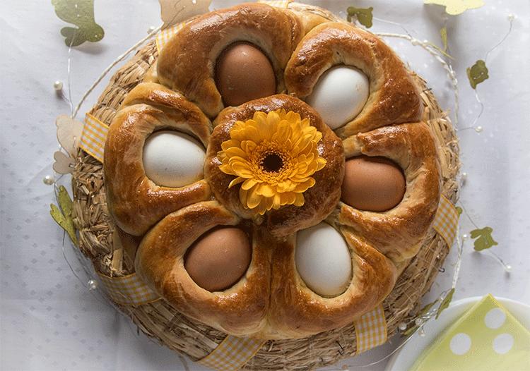 Rezeptbild: Hefekranz „Eierblume“