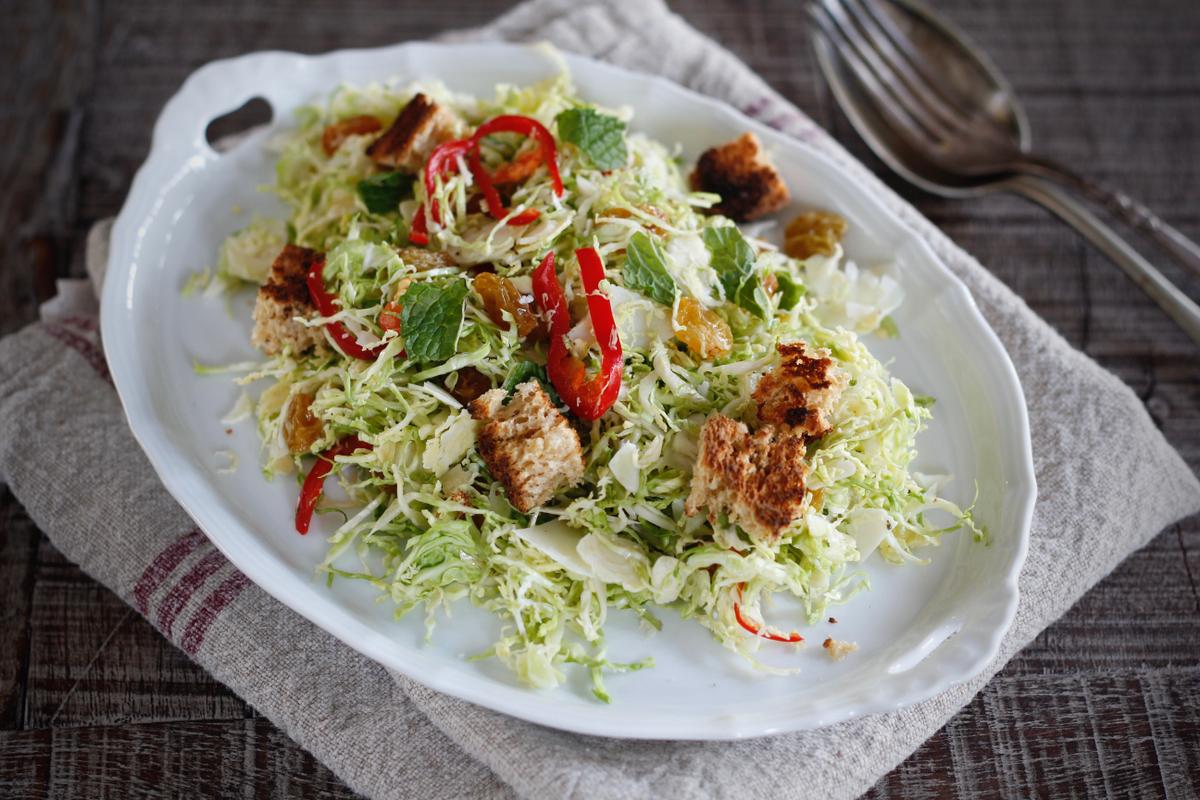 Rezeptbild: Panzanella Rosenkohlsalat