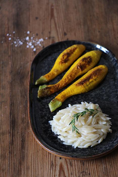 Rezeptbild: Gelbe Zucchini mit Kritharaki