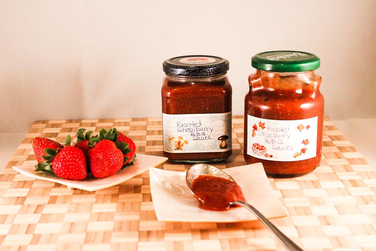 Rezeptbild: BBQ Sauce mit geroesteten Erdbeeren