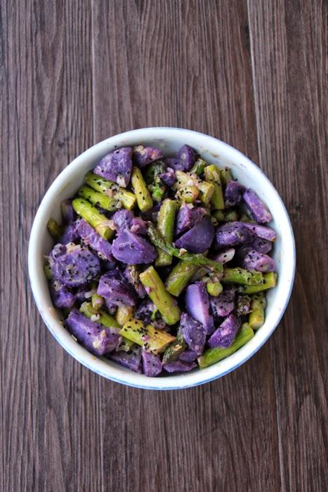 Rezeptbild: Kartoffelsalat aus Vitelotten und grünem Spargel