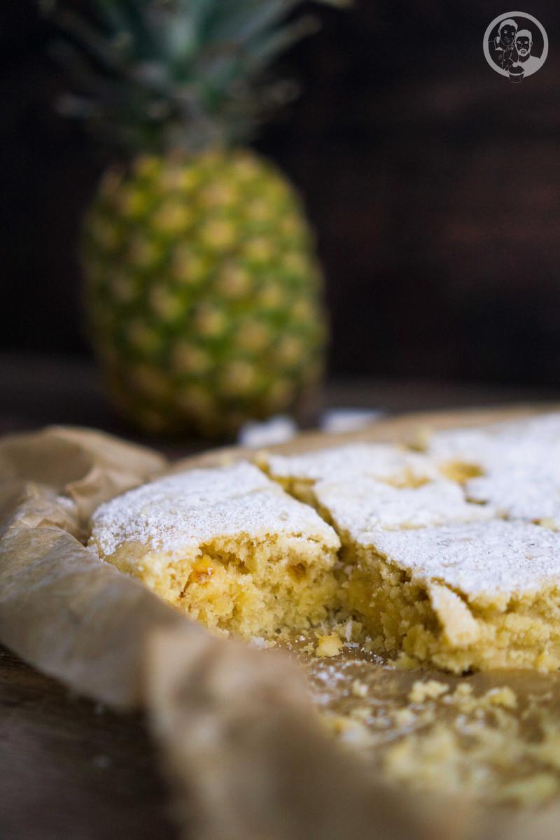 Rezeptbild: Kokosblondie mit Grillananas