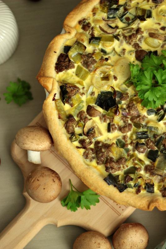 Rezeptbild: Hackfleisch-Lauch-Quiche mit Champignons 