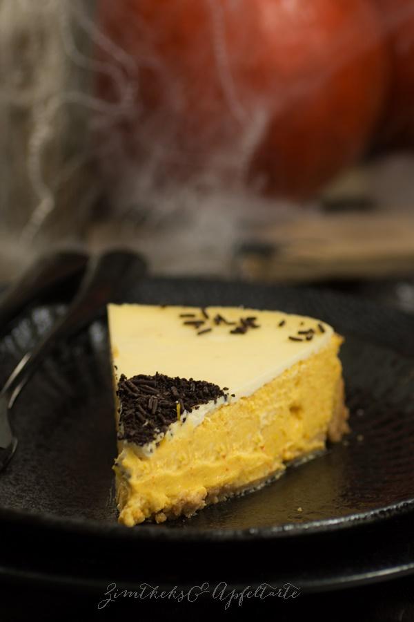 Rezeptbild: Kürbis-Cheesecake mit Schmandtopping