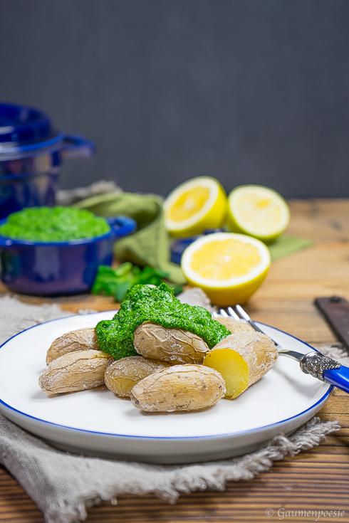 Rezeptbild: Kanarische Salzkartoffeln mit Feldsalat-Pesto