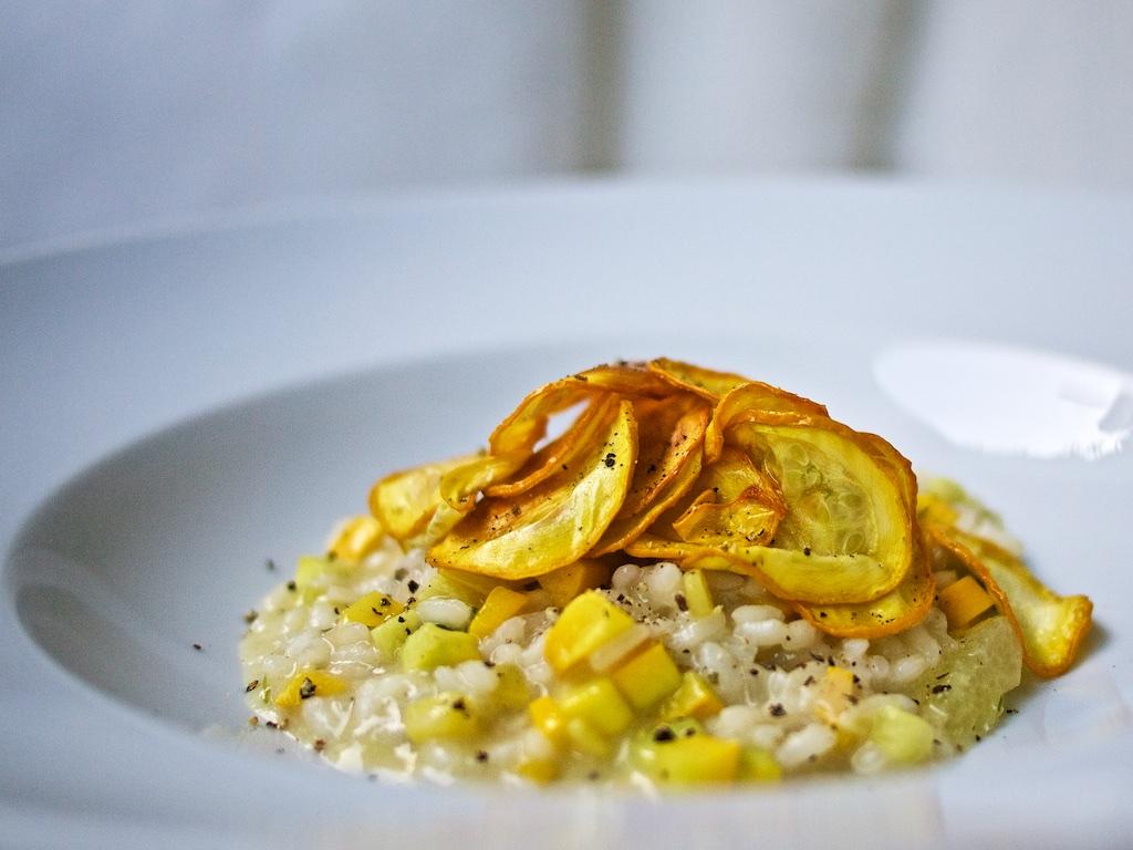 Rezeptbild: Zucchini-Zitronen-Risotto mit Zucchini-Chips