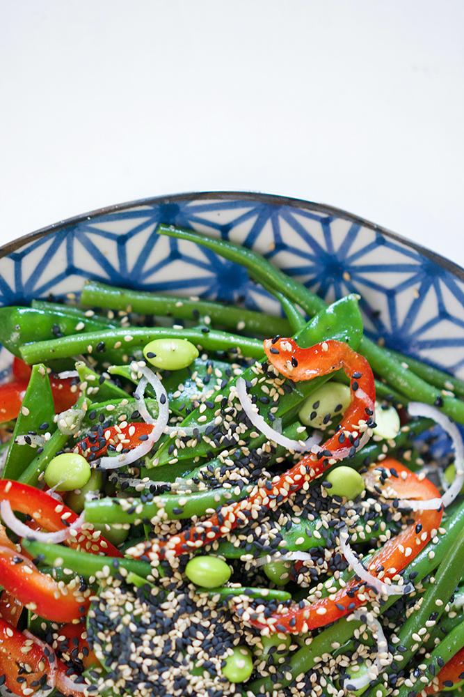 Rezeptbild: Salat mit grünen Bohnen, Zuckerschoten, Edamame und Sesam
