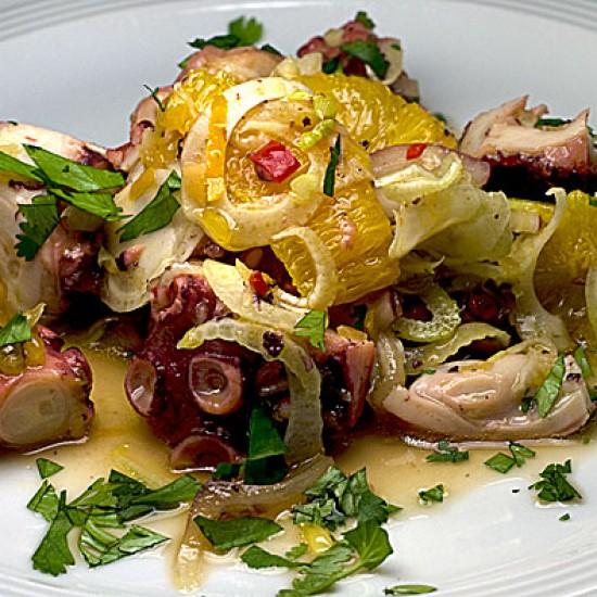 Rezeptbild: Fenchel-Oktopus-Salat mit Orangen und Kreuzkümmel-Teriyaki-Vinaigrette