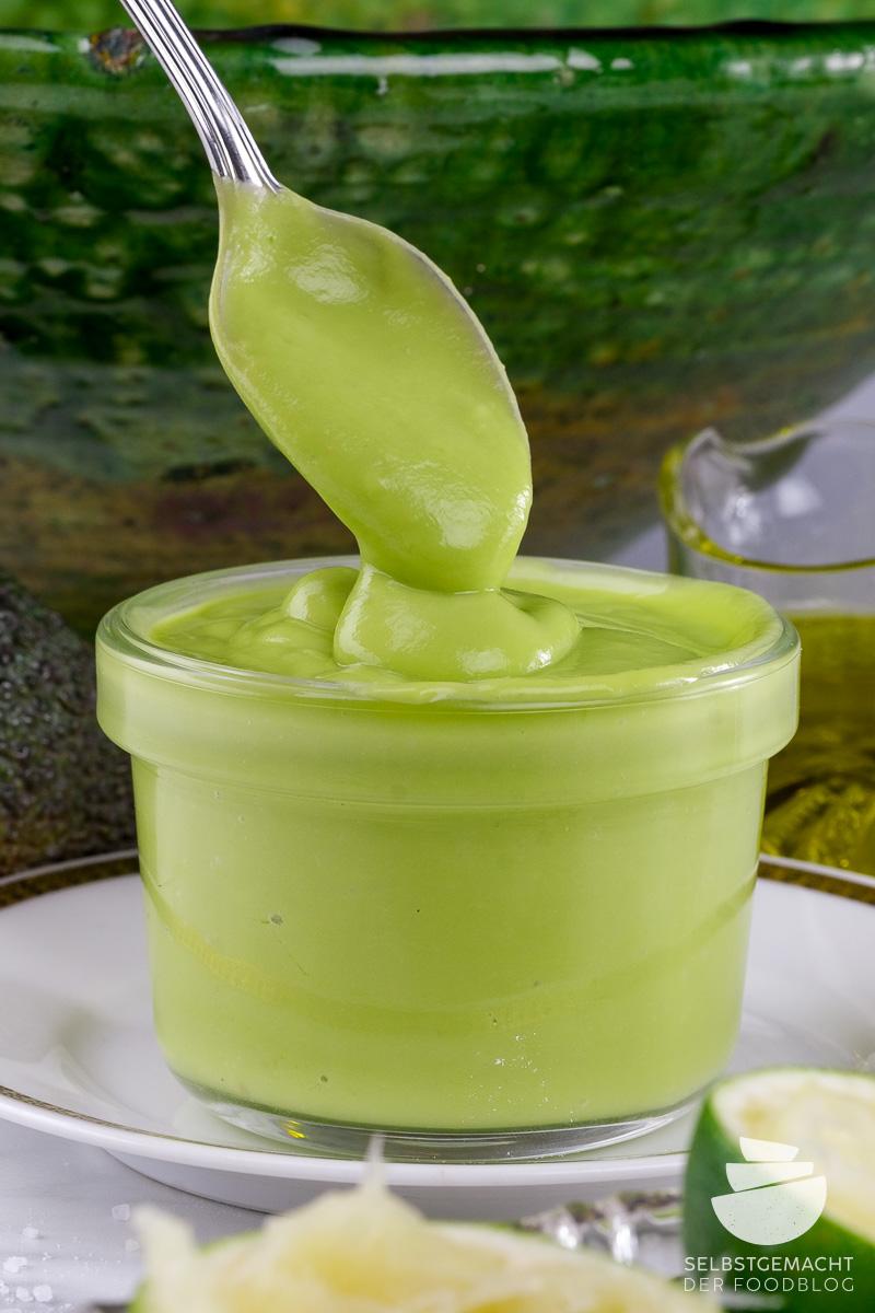 Rezeptbild: Avocado Dressing: Cremig in 5 Minuten