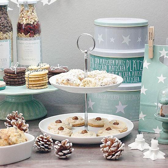 Rezeptbild: Sweet Table mit Weihnachtsplätzchen