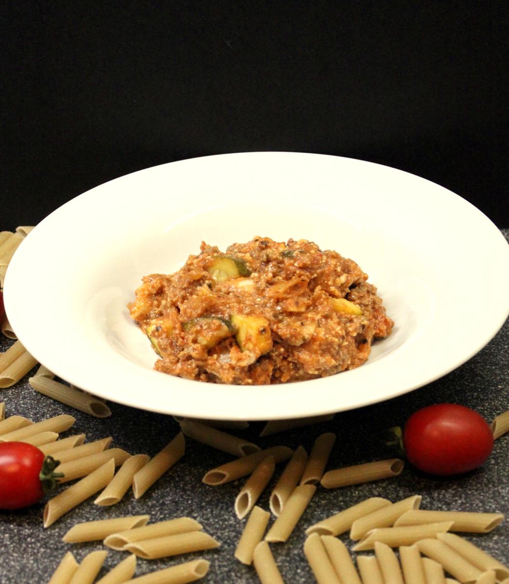 Rezeptbild: Slow Cooker Dinkel Penne-Hackfleisch Topf