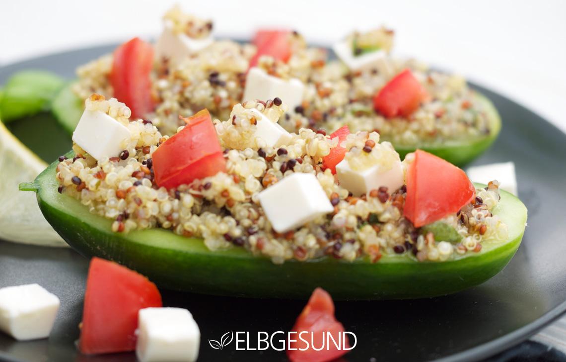 Rezeptbild: Schatzsuche beendet, das „Gold der Inka“ hat sich im Gemüse versteckt – Gurke mit Quinoa-Tomaten-Feta-Füllung