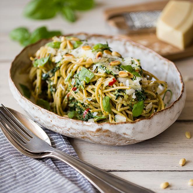 Rezeptbild: Vollkorn-Spaghetti mit Spinat-Pesto