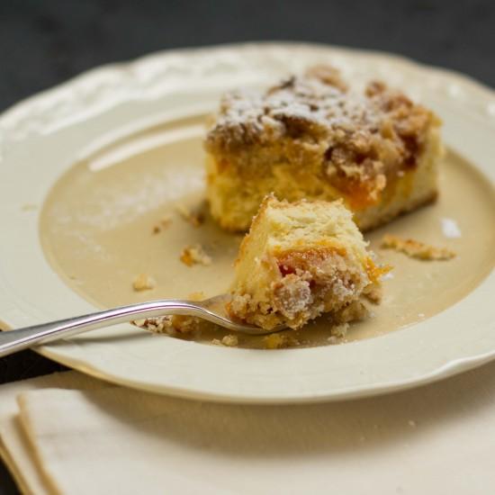 Rezeptbild: Aprikosenstreusel Blechkuchen