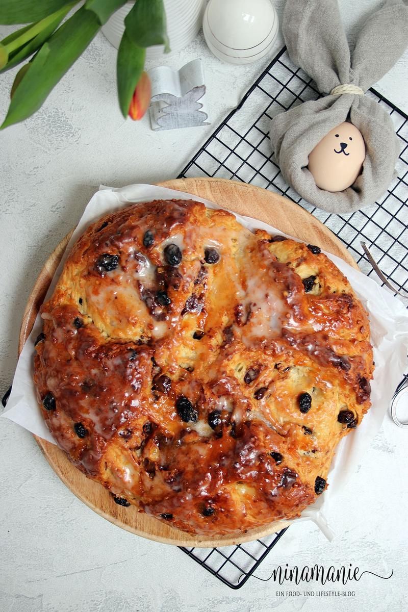 Rezeptbild: Osterbrot mit Canberrys und Schoko-Chunks