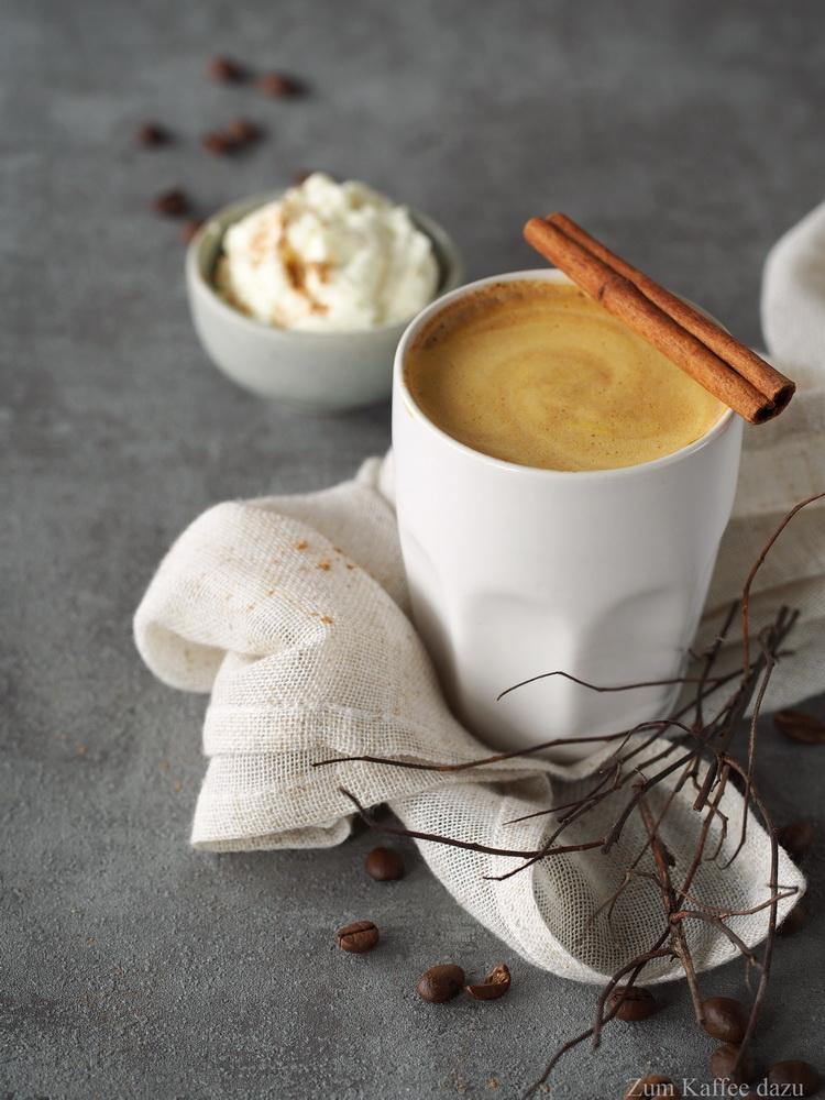 Rezeptbild: Kürbis-Latte Macchiato mit weißer Schokolade