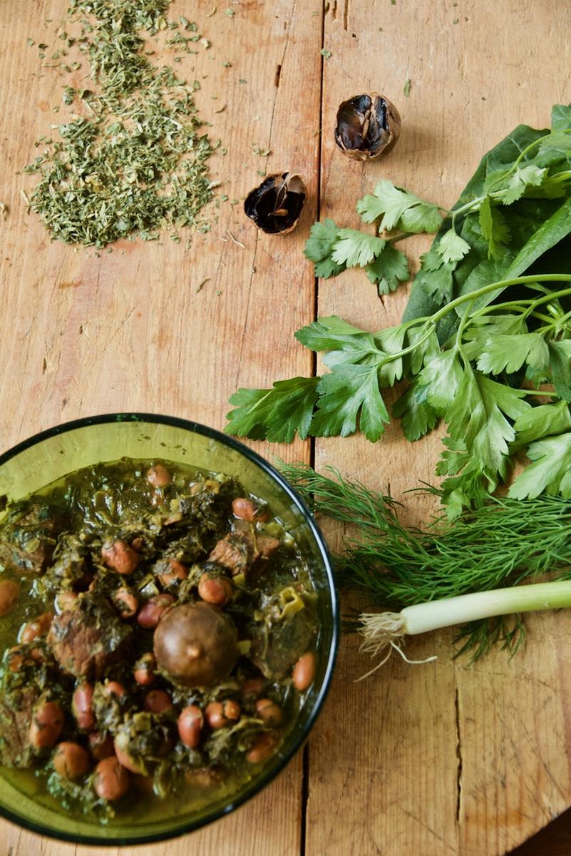 Rezeptbild: Ghorme Sabzi - Persisches Rinderragout in Kräuter