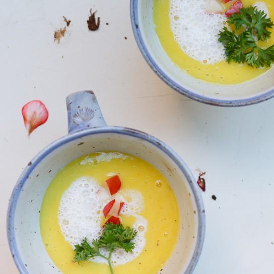 Rezeptbild: Geeiste Kartoffel-Buttermilch-Suppe