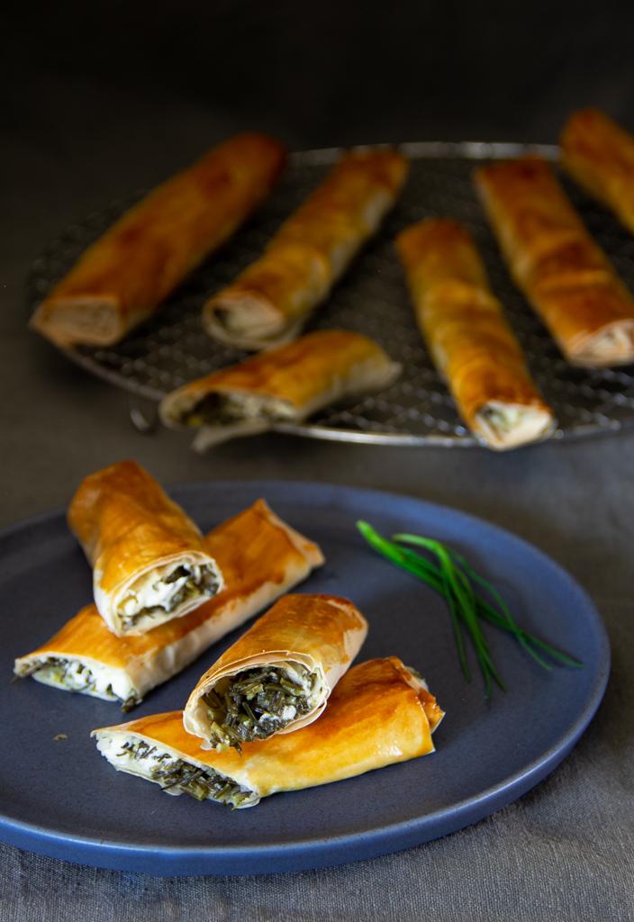 Rezeptbild: Filorollen/Sigara Börek mit Mönchsbart/Barba di frate & Feta