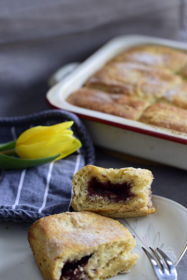 Rezeptbild: Buchteln mit Marmeladenfüllung (quasi "schlanke" Berliner)