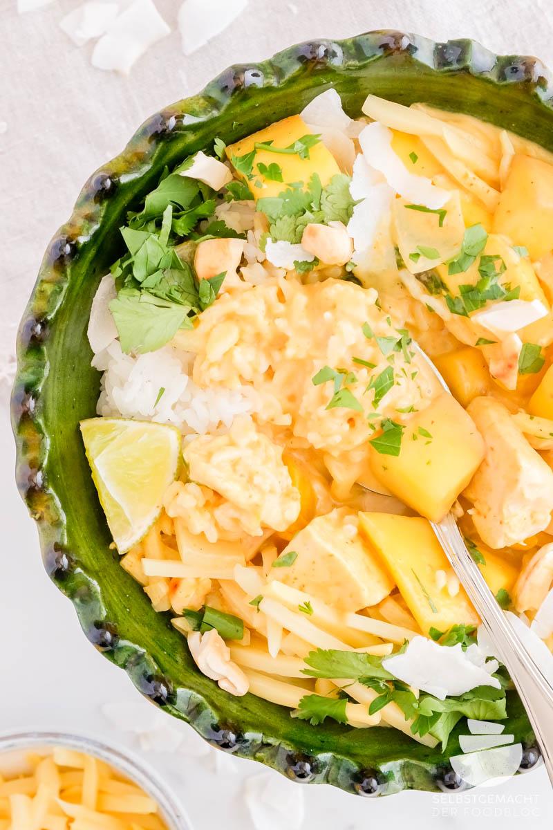 Rezeptbild: Mango Curry mit Hähnchen und Kokos