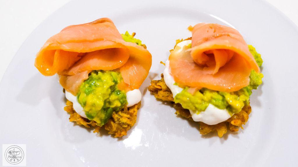 Rezeptbild: Suesskartoffel mit Guacamole und geraeuchertem Lachs