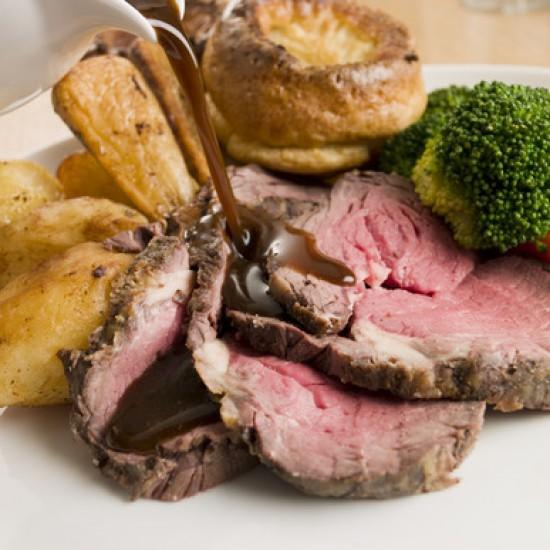 Rezeptbild: Sunday Roast Dinner und Yorkshire-Pudding