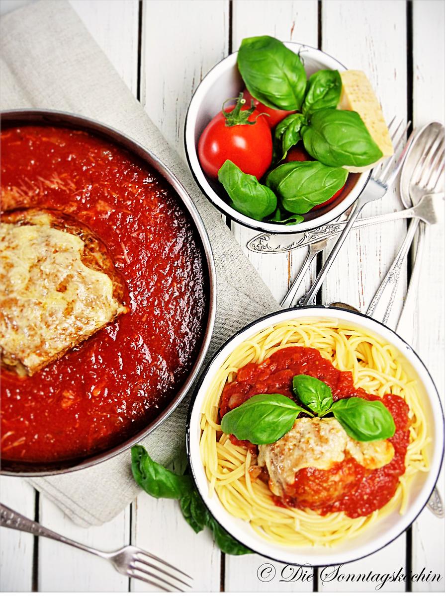 Rezeptbild: Spaghetti mit süßer Tomatensauce & Hackbraten mit Parmesanhaube
