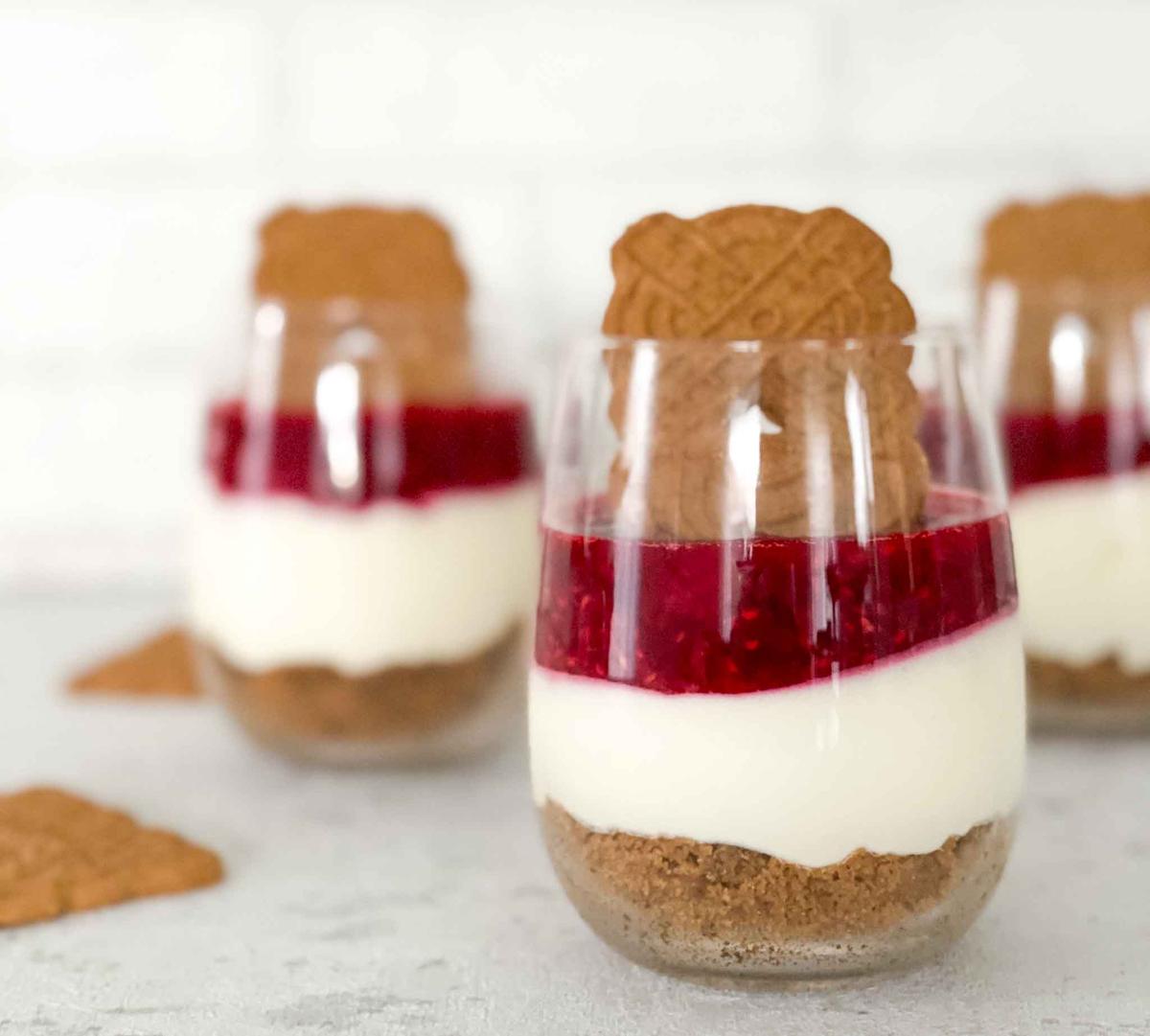 Rezeptbild: Spekulatius Dessert mit Himbeeren