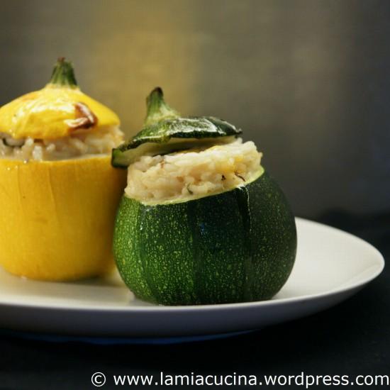 Rezeptbild: Zucchini mit Zucchinirisotto gefüllt