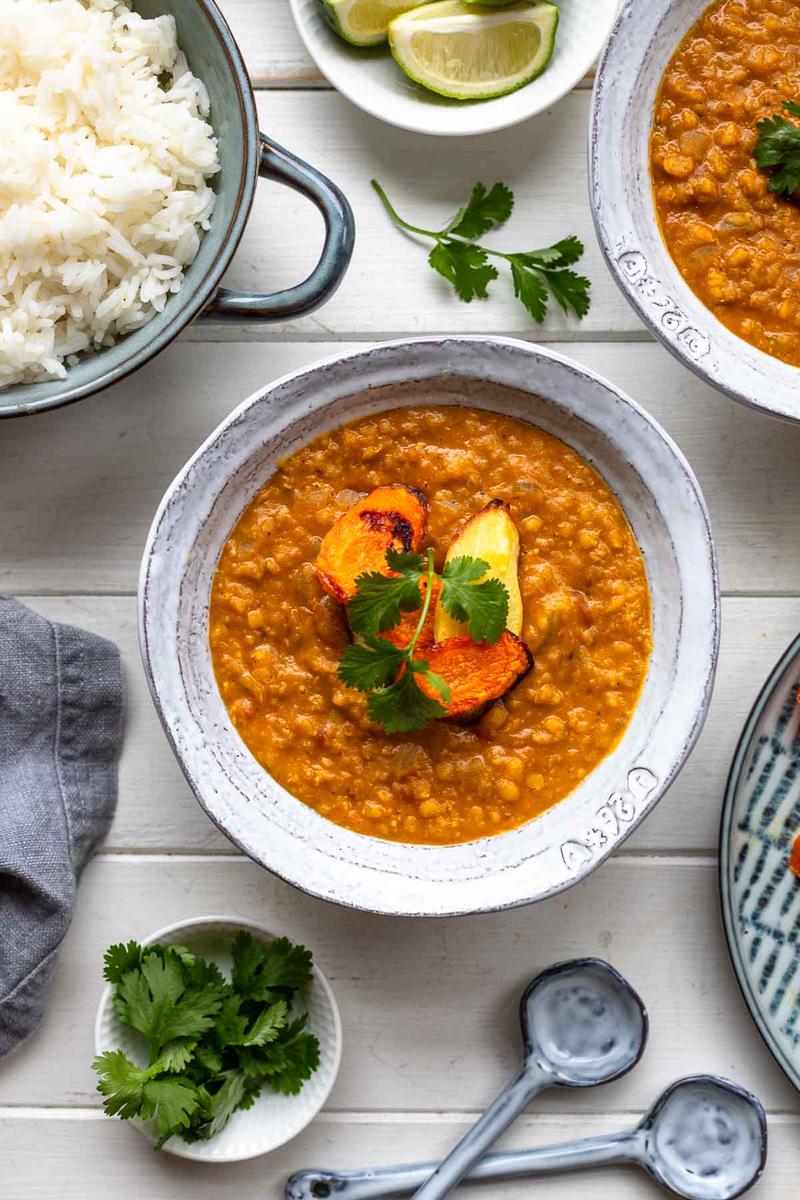 Rote Linsen Dal (Indisches Veganes Curry) von Elle Republic