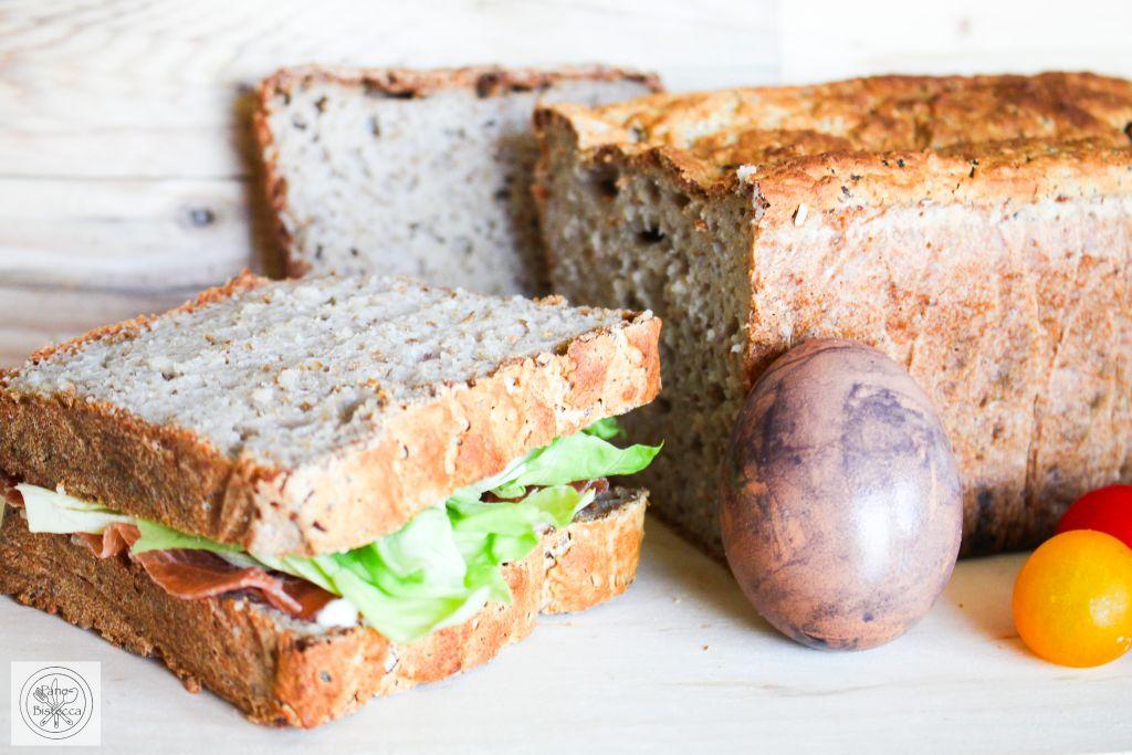 Rezeptbild: Glutenfreies Brot mit Quinoa Flocken