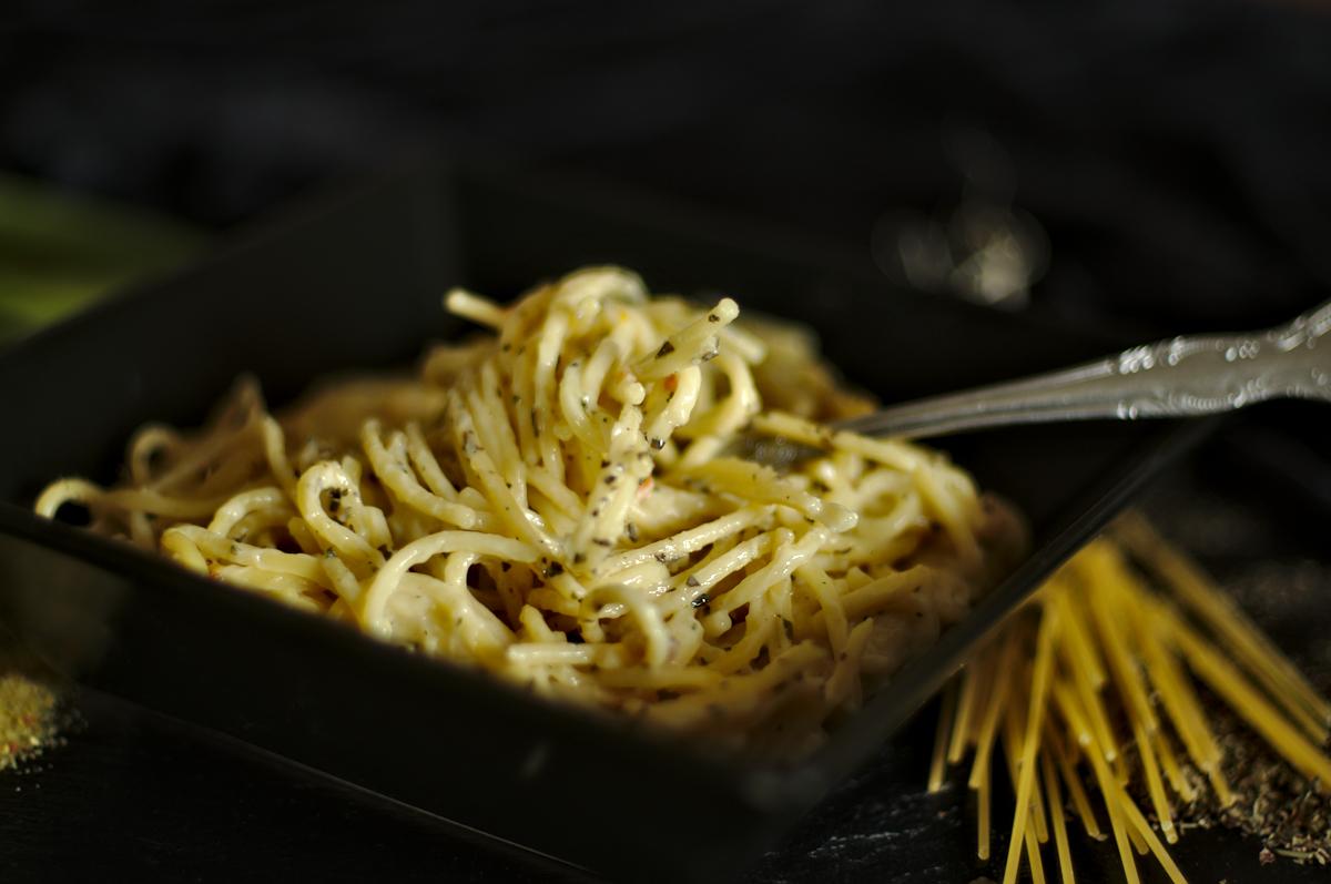 Rezeptbild: One Pot Spaghetti mit Käse-Sahnesoße!
