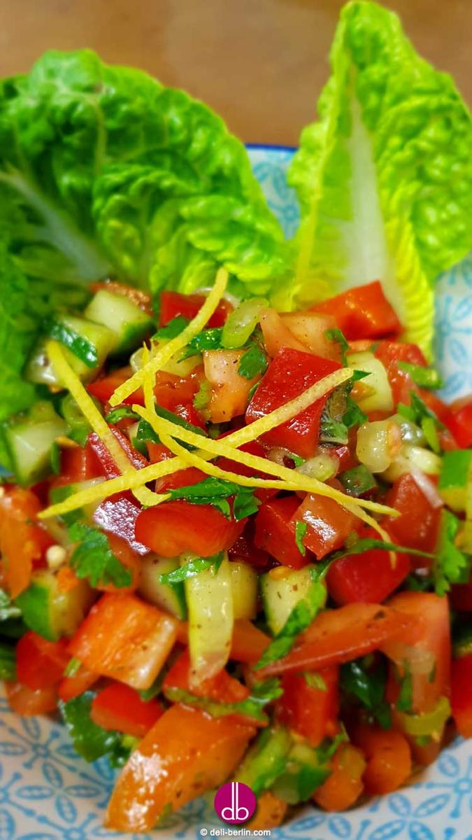 Rezeptbild: ISRAELISCHER GURKEN-TOMATEN-SALAT – VEGAN