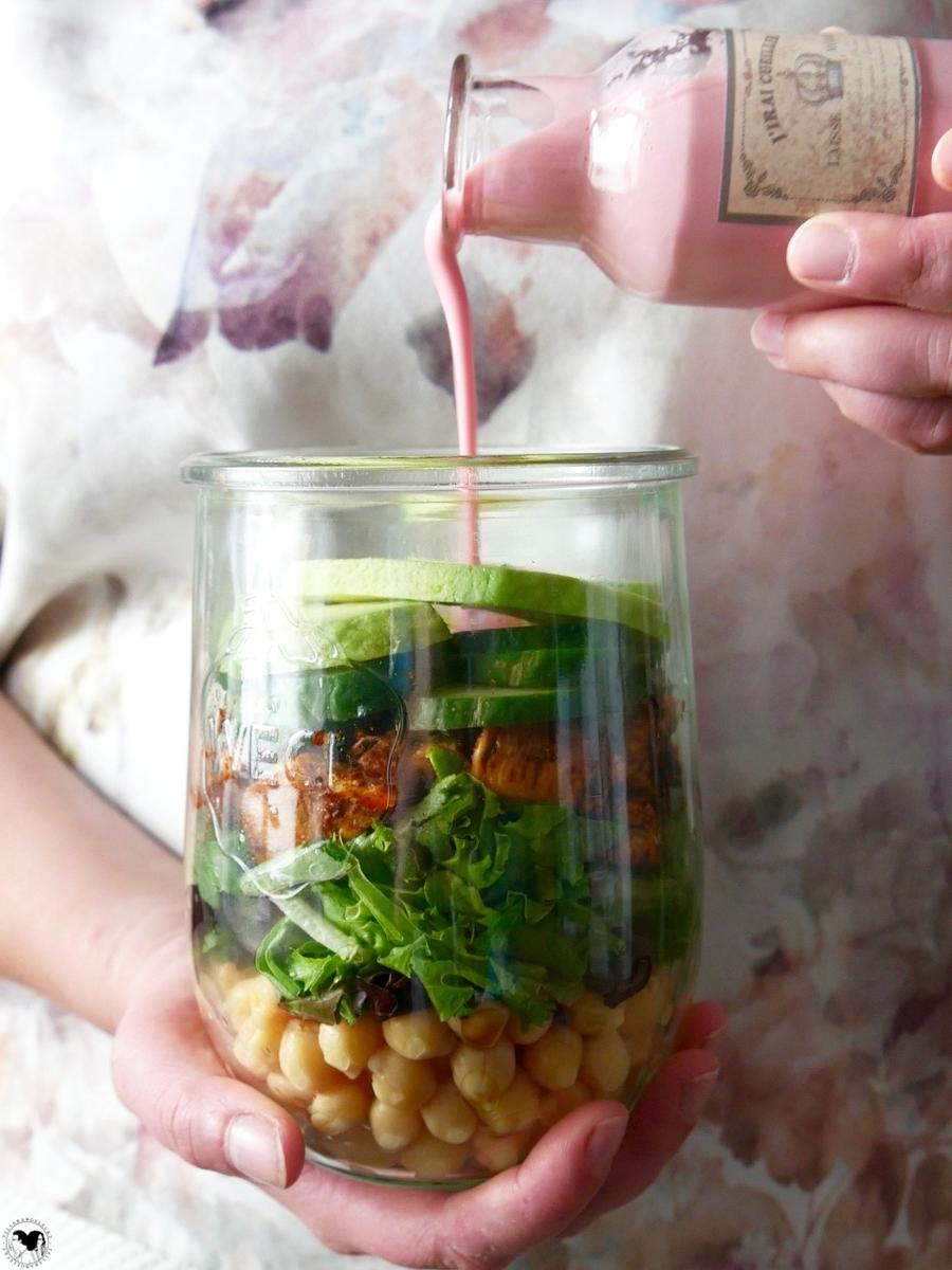 Rezeptbild: Salat im Glas mit Himbeerdressing