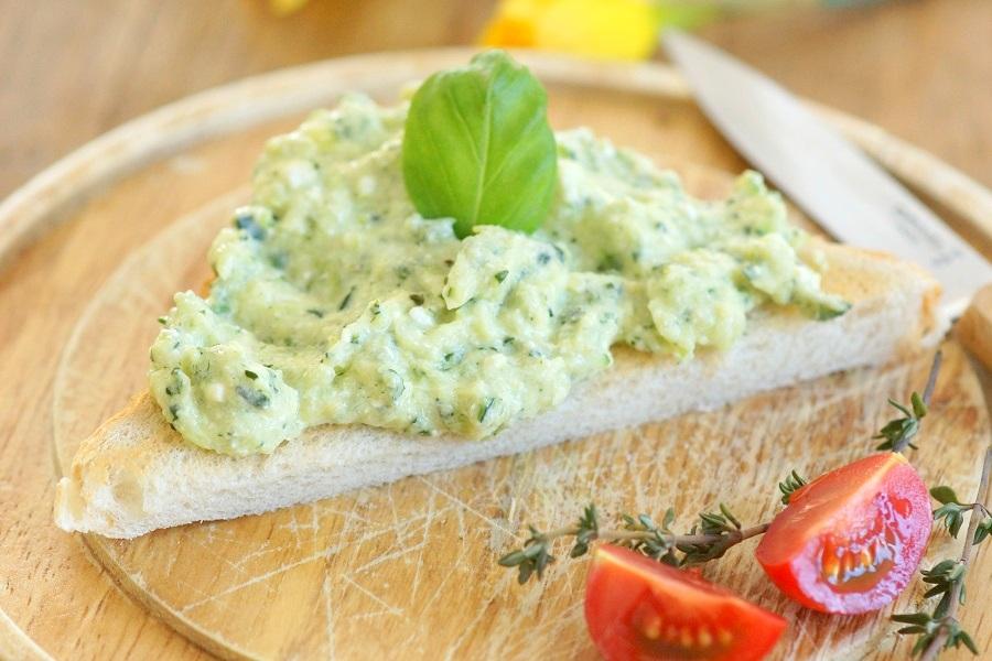 Rezeptbild: Zucchini-Feta-Dip