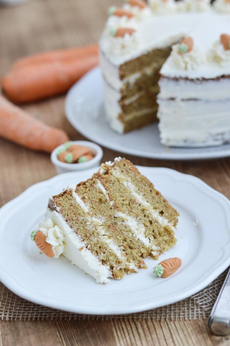 Möhrentorte mit Frischkäsecreme von Tee un Kooken • Delicat.io