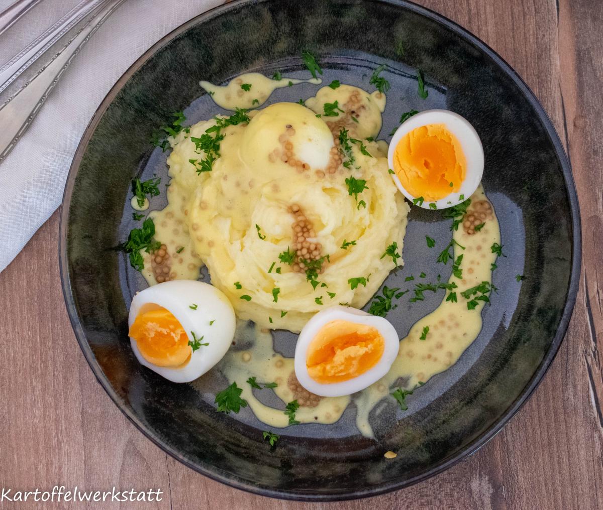 Rezeptbild: KARTOFFELPÜREE MIT SENFEIER