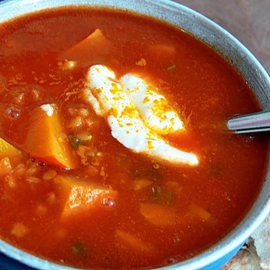 Rezeptbild: scharfe Tomaten-Kürbis-Dahl-Suppe