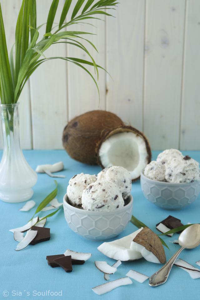 Rezeptbild: Kokos-Schokoladen-Eis 