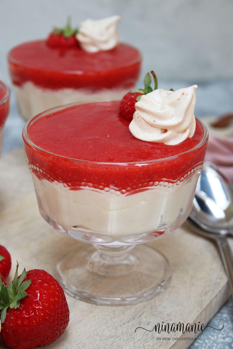 Rezeptbild: Erdbeer-Nachtisch mit Erdbeer-Baiser-Küsschen