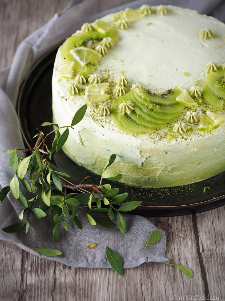 Rezeptbild: Matcha-Torte mit schwarzem Sesam und weißer Schokolade