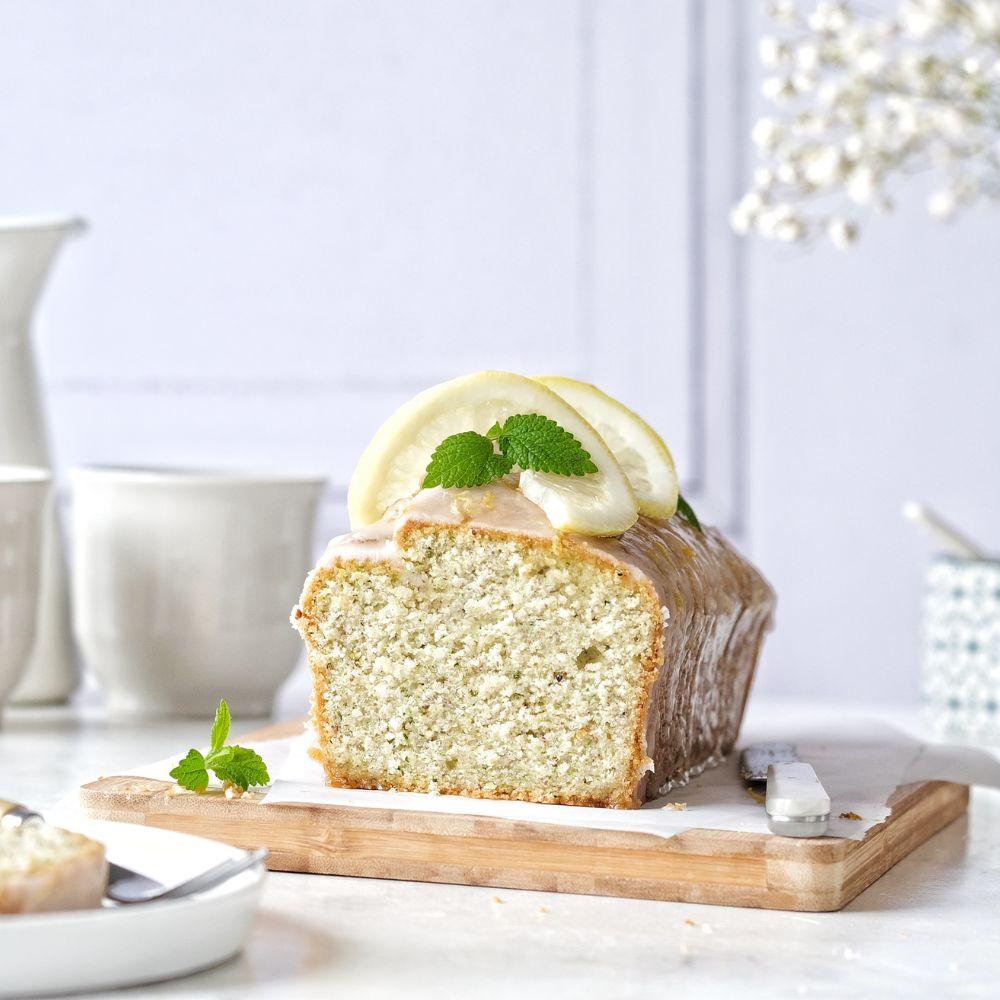 Rezeptbild: Schneller Zucchinikuchen mit Zitrone