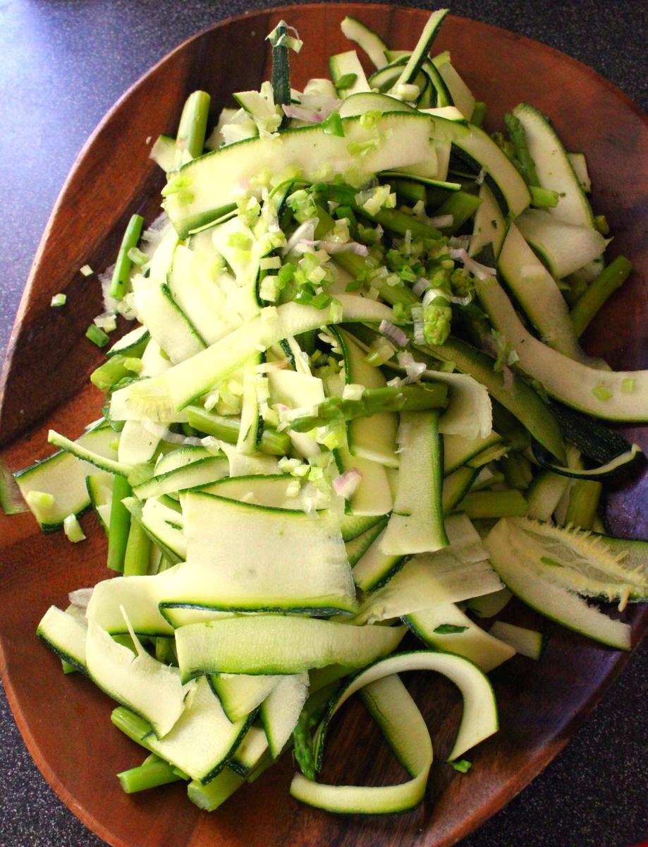 Rezeptbild: Zucchini und Spargel Salat